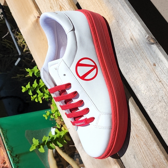 Authentic Valentino Platform Sneaker - Picture 2 of 5